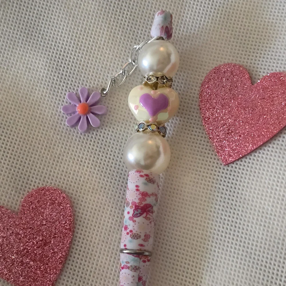 Floral Beaded Pen with Pink Accents